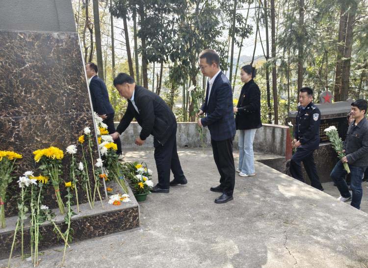 正在上传...