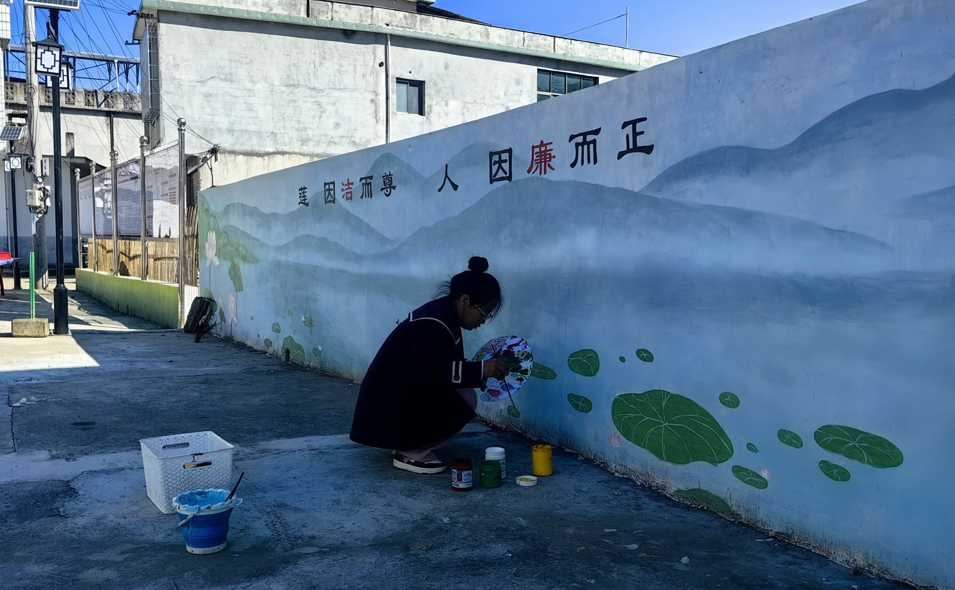 “00后”返鄉(xiāng)大學(xué)生：以青春之筆描繪多彩鄉(xiāng)村