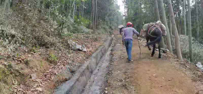 路口镇柏垄口滑坡挡土墙及排水沟