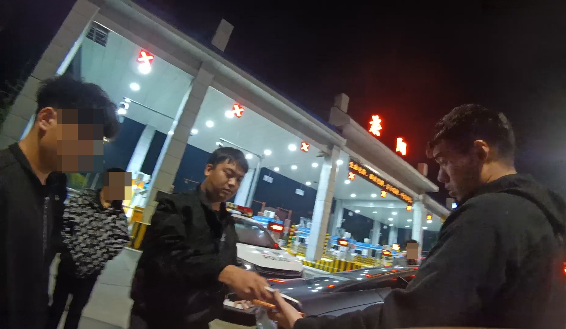 正在上传...